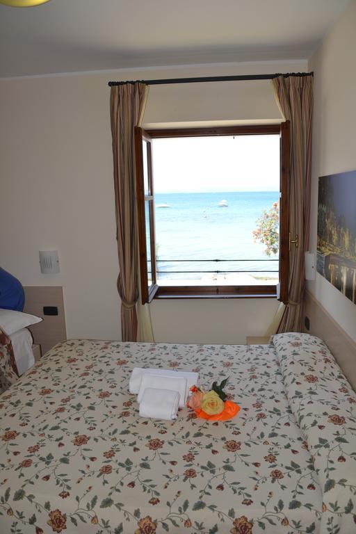 Locanda Le Palafitte Bardolino Cameră foto