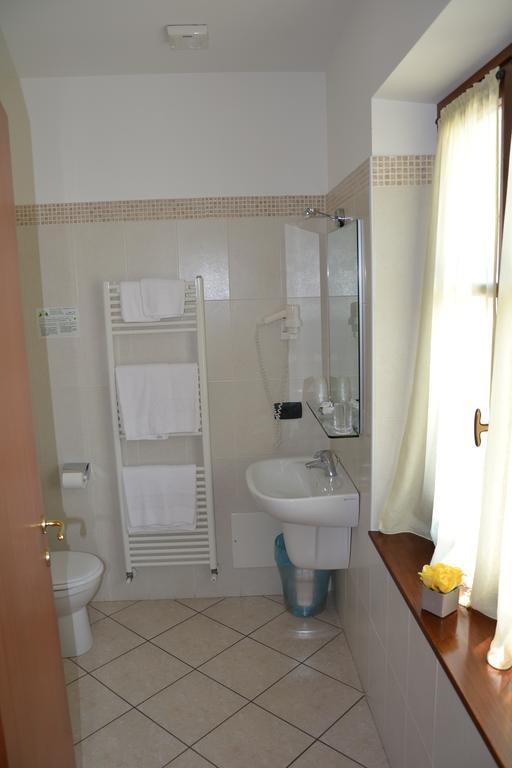 Locanda Le Palafitte Bardolino Cameră foto